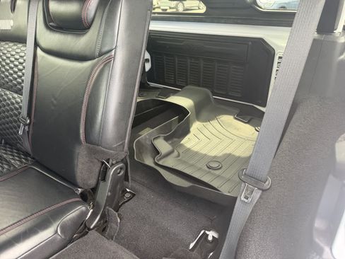 Used 2021 Jeep Wrangler Unlimited Rubicon AWD/4WD image 16