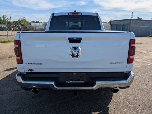 Used 2022 RAM 1500 Laramie AWD/4WD image 5