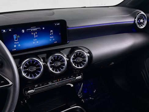 Certified 2024 Mercedes-Benz CLA 250 image 21
