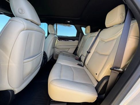 Used 2017 Cadillac XT5 Luxury w/ Driver Awareness Package image 35