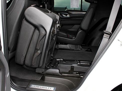 Used 2022 Chevrolet Tahoe Z71 w/ Luxury Package image 29