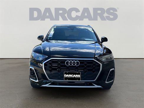 Used 2023 Audi Q5 2.0T Premium w/ Convenience Package image 2