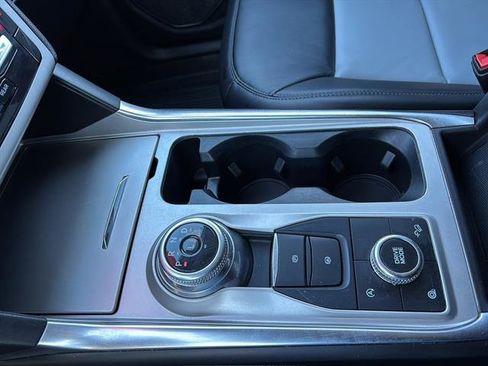 Certified 2024 Ford Explorer XLT w/ Equipment Group 202A image 25