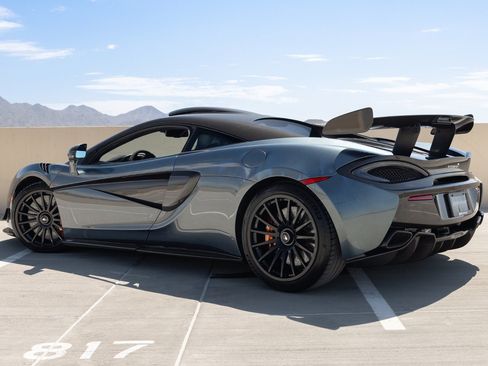 Used 2020 McLaren 620R RWD image 9
