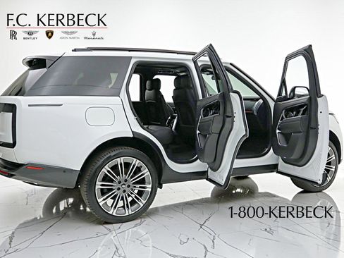 Used 2024 Land Rover Range Rover SE AWD/4WD image 13