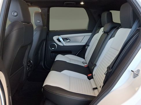 New 2026 Land Rover Discovery Sport Landmark image 8