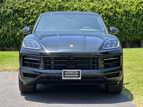 Certified 2026 Porsche Cayenne AWD/4WD image 11