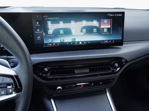 Certified 2025 BMW 330i Sedan RWD image 20