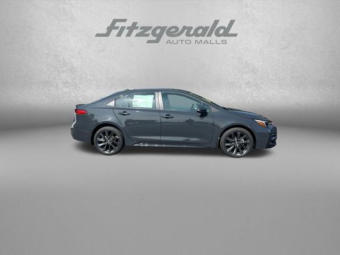 Used 2026 Toyota Corolla SE FWD image 9