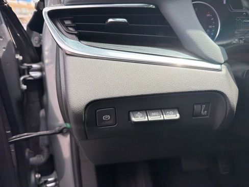 Used 2024 Buick Enclave Premium FWD image 21