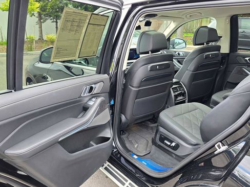 Used 2024 BMW X7 xDrive40i AWD/4WD image 15