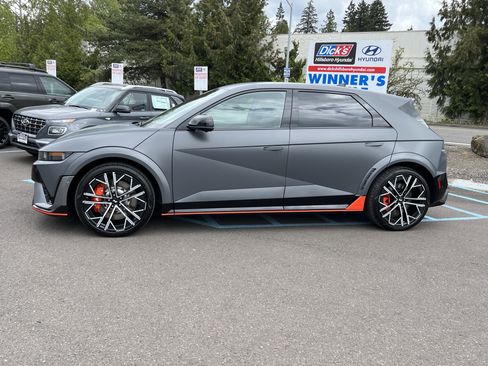 Used 2025 Hyundai Ioniq 5 N AWD/4WD image 2