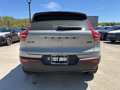 New 2026 Volvo XC40 B5 Ultra w/ Climate Package AWD/4WD image 6
