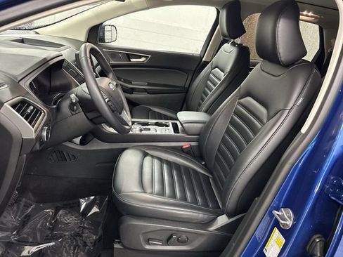 Used 2024 Ford Edge SEL w/ Convenience Package AWD/4WD image 3