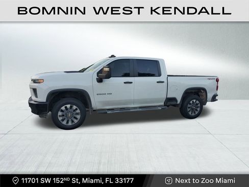 Used 2023 Chevrolet Silverado 2500 Custom w/ Custom Value Package image 4