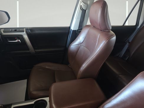 Used 2015 Toyota 4Runner Limited w/ Four Season Floor Mat Package AWD/4WD image 22