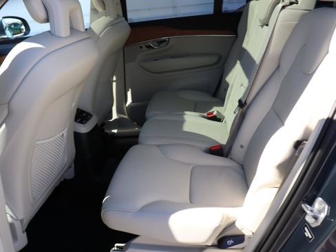 Used 2022 Volvo XC90 T8 Inscription Expression w/ Protection Package image 14