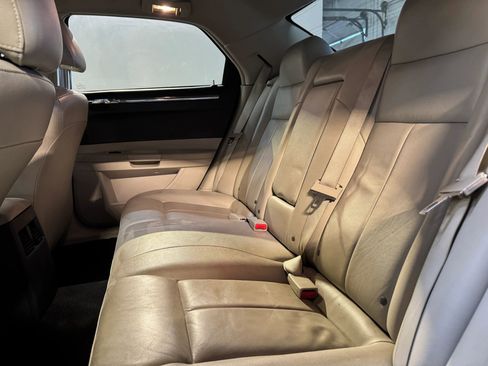 Used 2006 Chrysler 300 Touring image 22