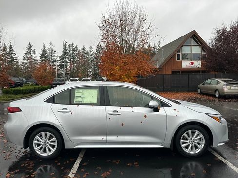 New 2026 Toyota Corolla XLE image 2