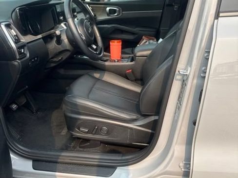 Certified 2023 Kia Sorento S AWD/4WD image 9