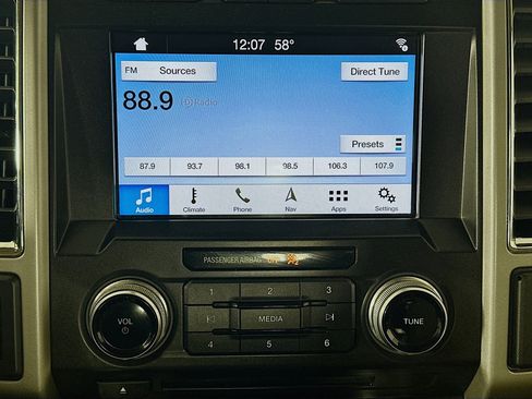 Used 2017 Ford F150 Lariat w/ Equipment Group 502A Luxury image 21