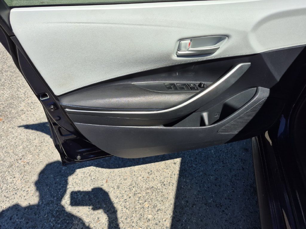 Used 2020 Toyota Corolla SE FWD image 16