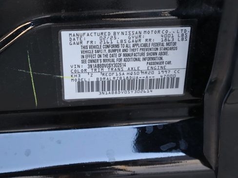 Used 2025 Nissan Sentra SR FWD image 27