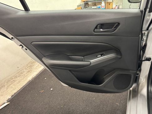 Used 2024 Nissan Altima 2.5 SV image 16