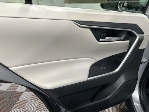 Used 2025 Toyota RAV4 XLE Premium image 15