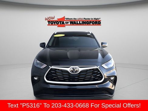 Used 2023 Toyota Highlander XLE AWD/4WD image 7