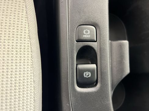 Used 2025 Toyota Corolla LE w/ LE Premium Package FWD image 33