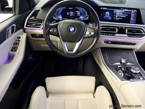 Used 2022 BMW X5 xDrive45e w/ Executive Package image 16