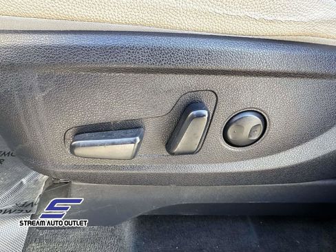 Used 2022 Hyundai Palisade SEL w/ Premium Package image 18