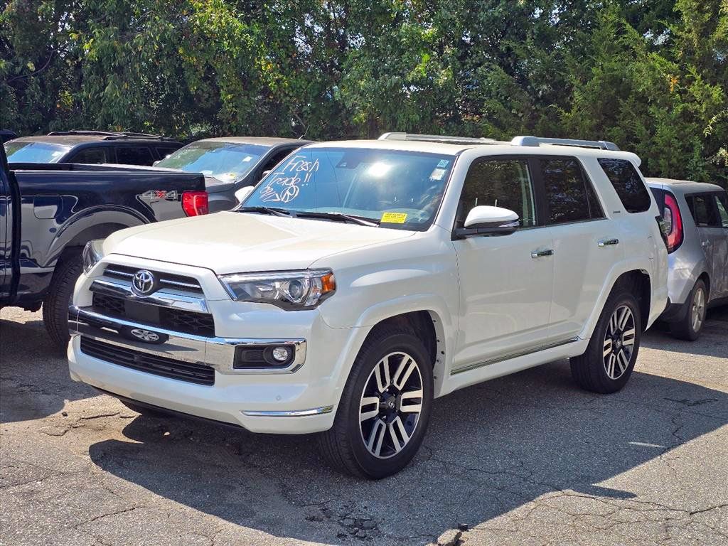 Used 2022 Toyota 4Runner Limited AWD/4WD image 2
