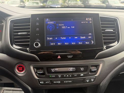 Used 2021 Honda Ridgeline Sport image 14