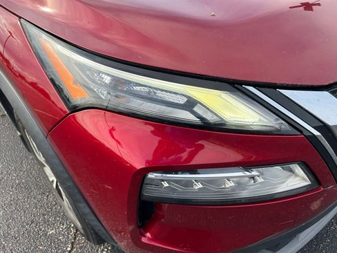 Used 2023 Nissan Rogue SV FWD image 3