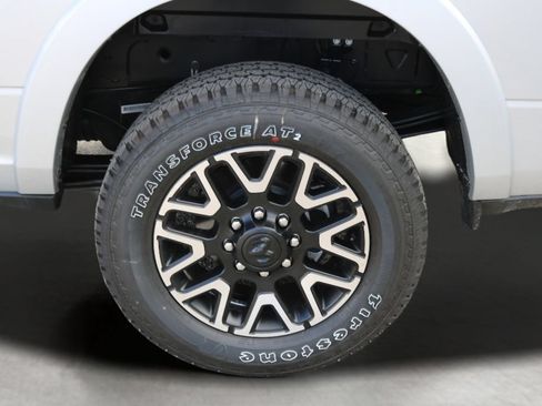 Used 2026 RAM 3500 Limited AWD/4WD image 9