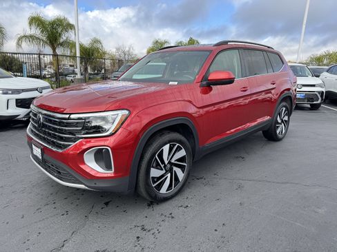 Used 2025 Volkswagen Atlas SE image 5