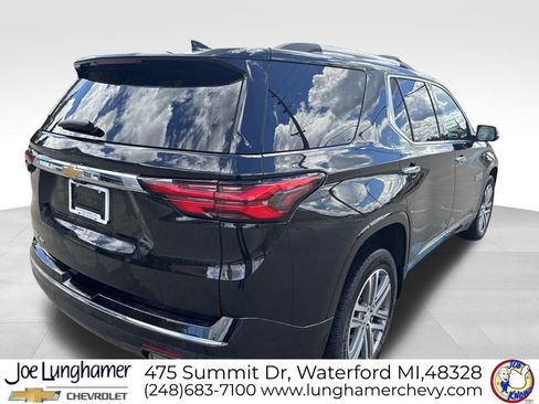 Used 2023 Chevrolet Traverse High Country w/ LPO, Floor Liner Package AWD/4WD image 3