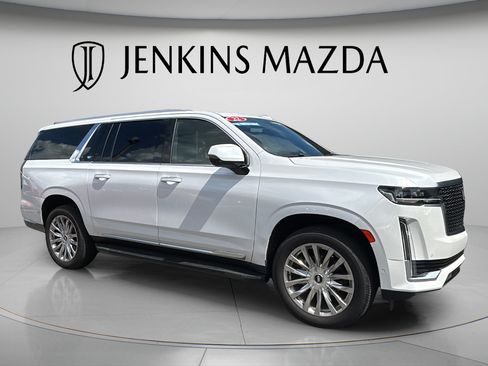 Used 2022 Cadillac Escalade ESV Premium Luxury RWD image 1