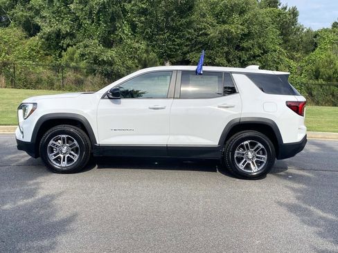 Used 2025 GMC Terrain Elevation AWD/4WD image 9