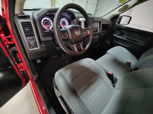 Used 2018 RAM 1500 Express image 24