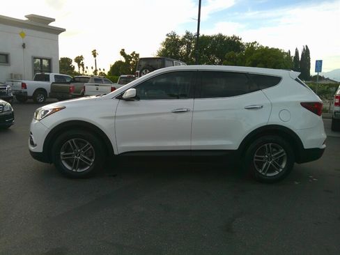 Used 2018 Hyundai Santa Fe Sport image 3