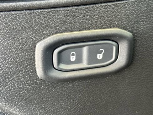 Used 2023 Jeep Wrangler Unlimited Rubicon 4xe AWD/4WD image 12