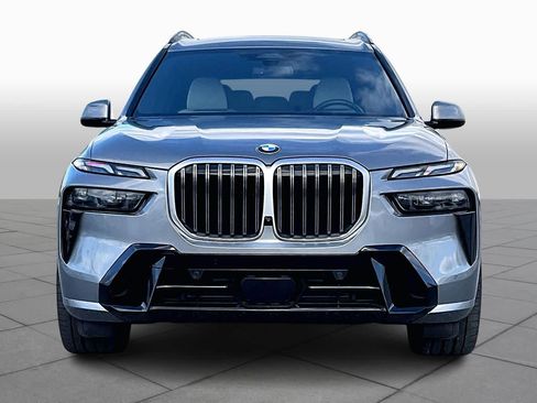 Used 2025 BMW X7 xDrive40i w/ Executive Package image 6