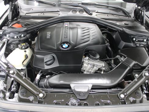 Used 2016 BMW M235i xDrive Convertible AWD/4WD image 10
