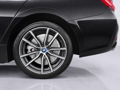 Used 2022 BMW 330e RWD image 9