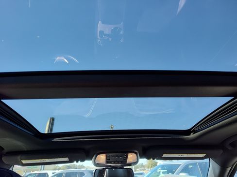 Used 2014 Jeep Grand Cherokee Overland image 23