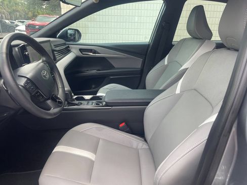 Used 2026 Toyota Camry SE w/ Multimedia Upgrade Package FWD image 11