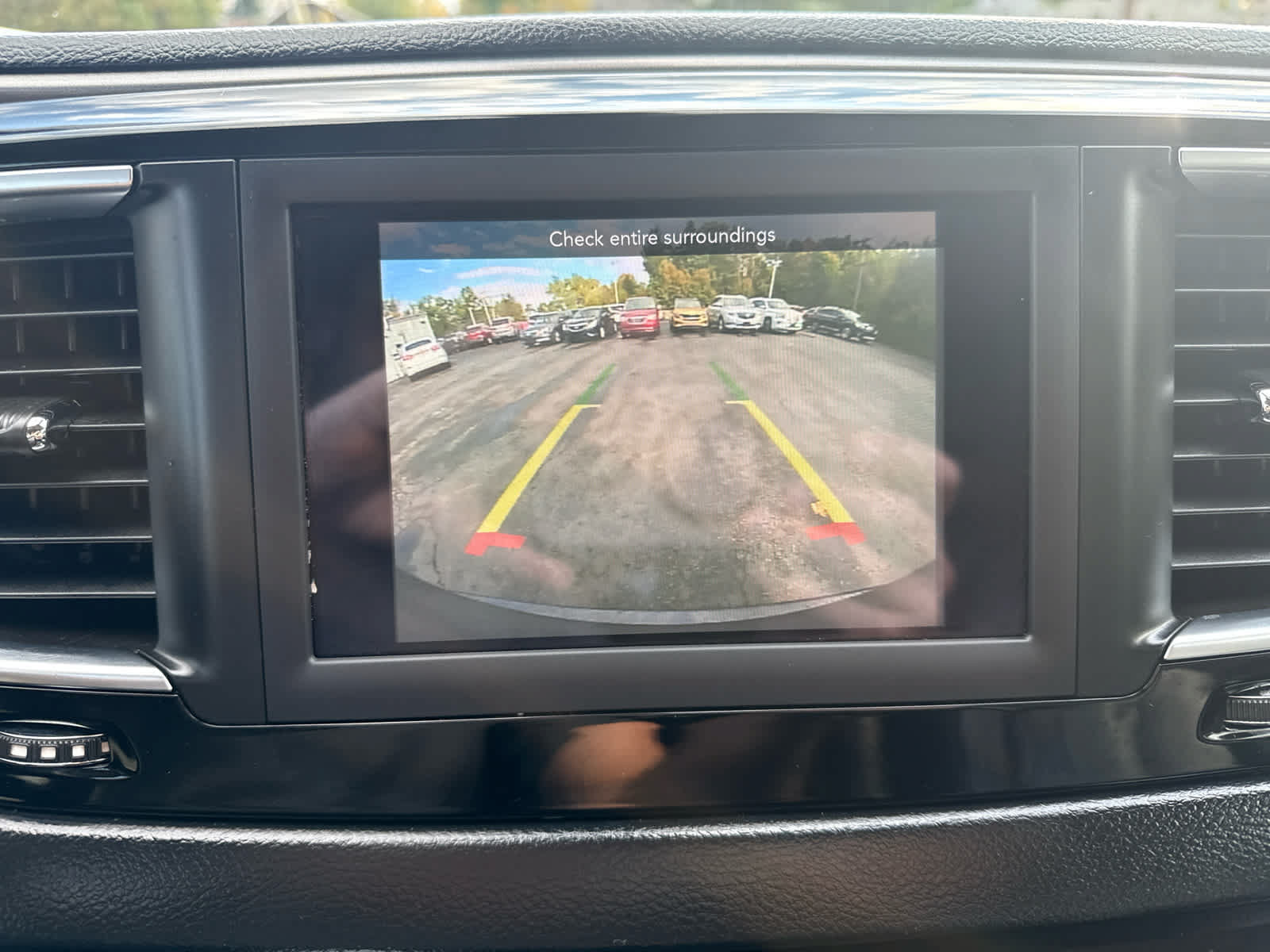 Used 2020 Chrysler Pacifica Touring-L FWD image 24